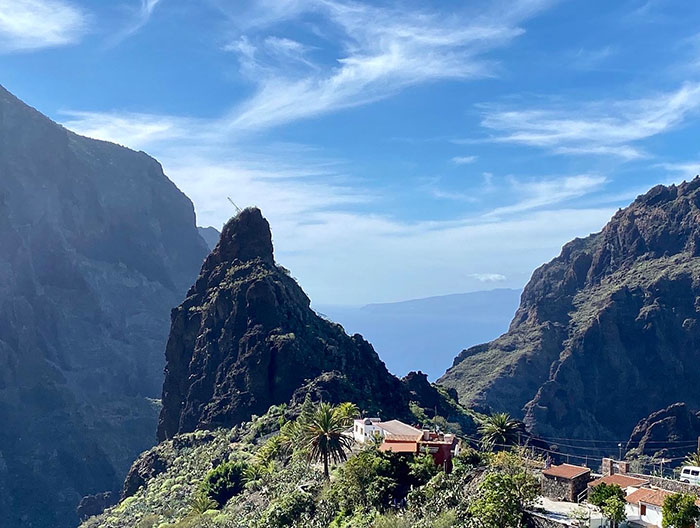 CE2210FA FAFD 411A B80C B0C584FC54F0