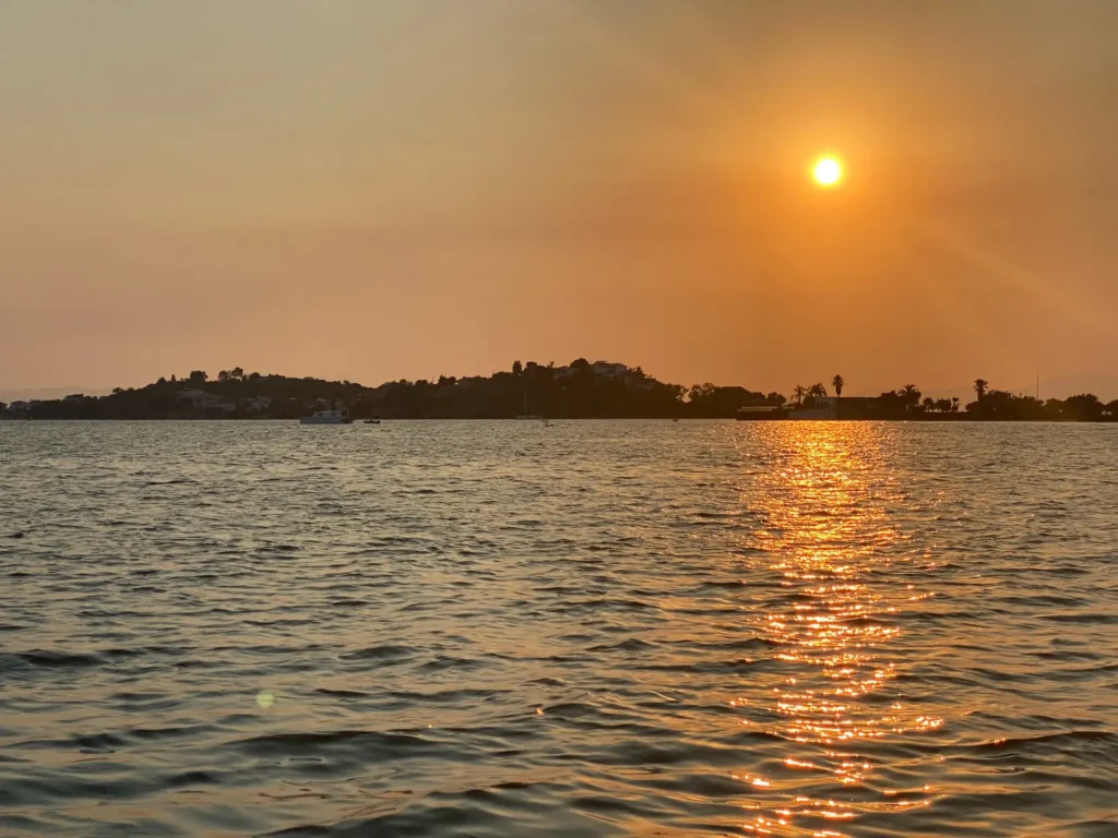 Turchia per nomadi digitali 15 Il tramonto sul mare a Fethiye. Agosto 2022.